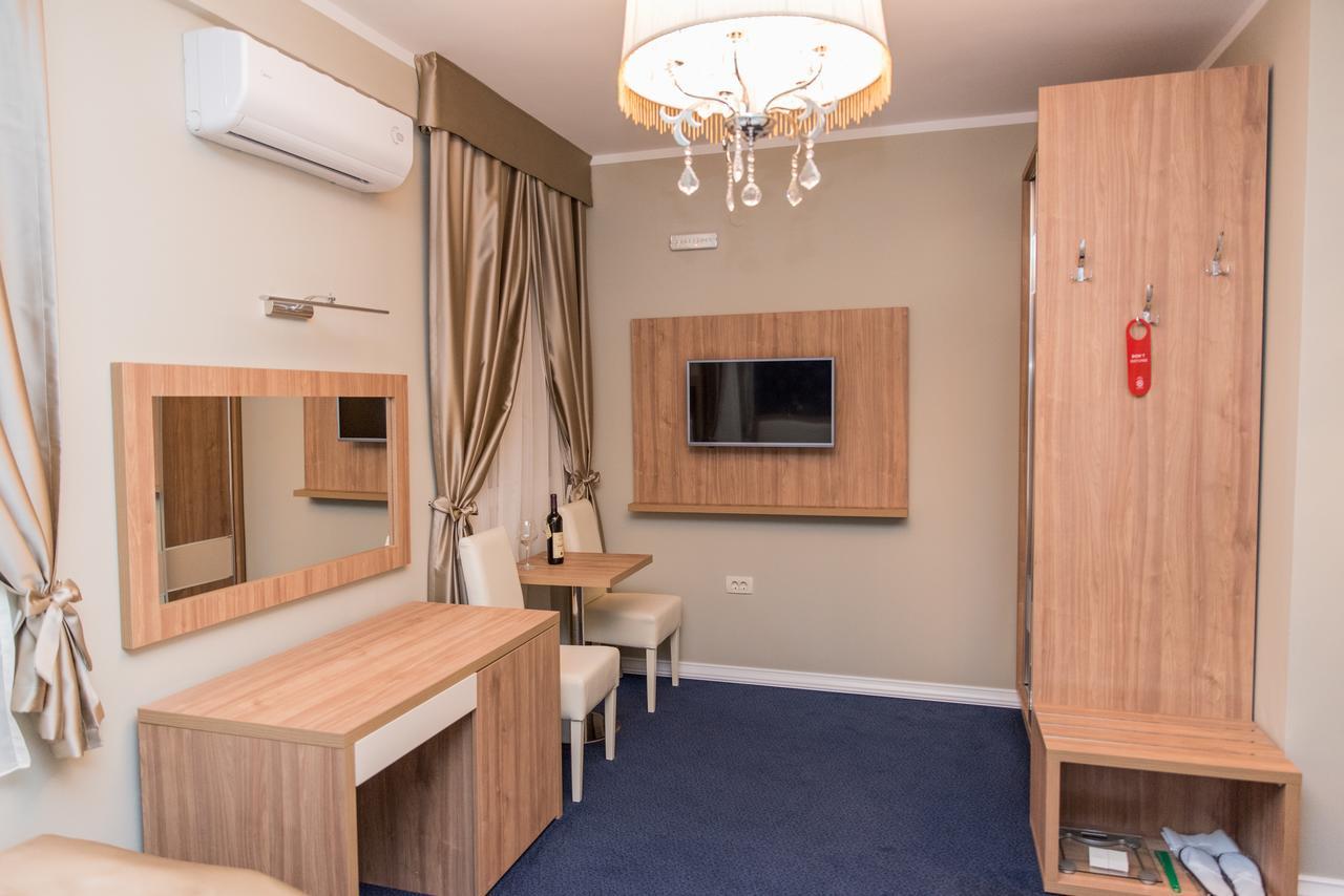 Crnogorska Kuca Hotel 4*