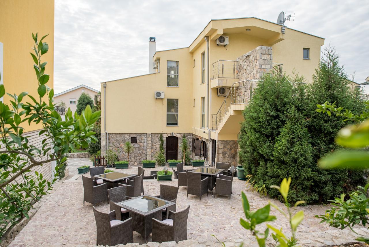 Crnogorska Kuca 4* Podgorica