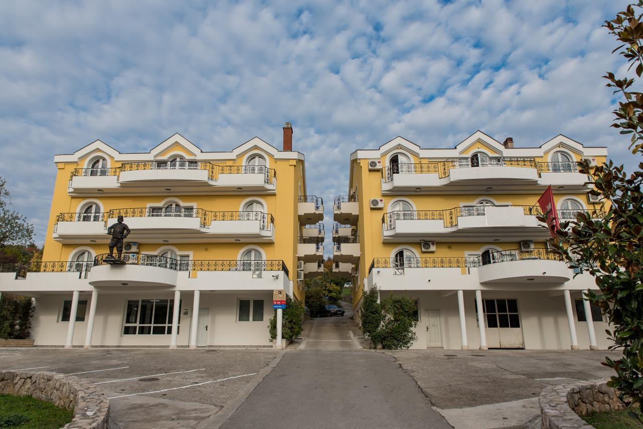 Crnogorska Kuca Hotel 4*