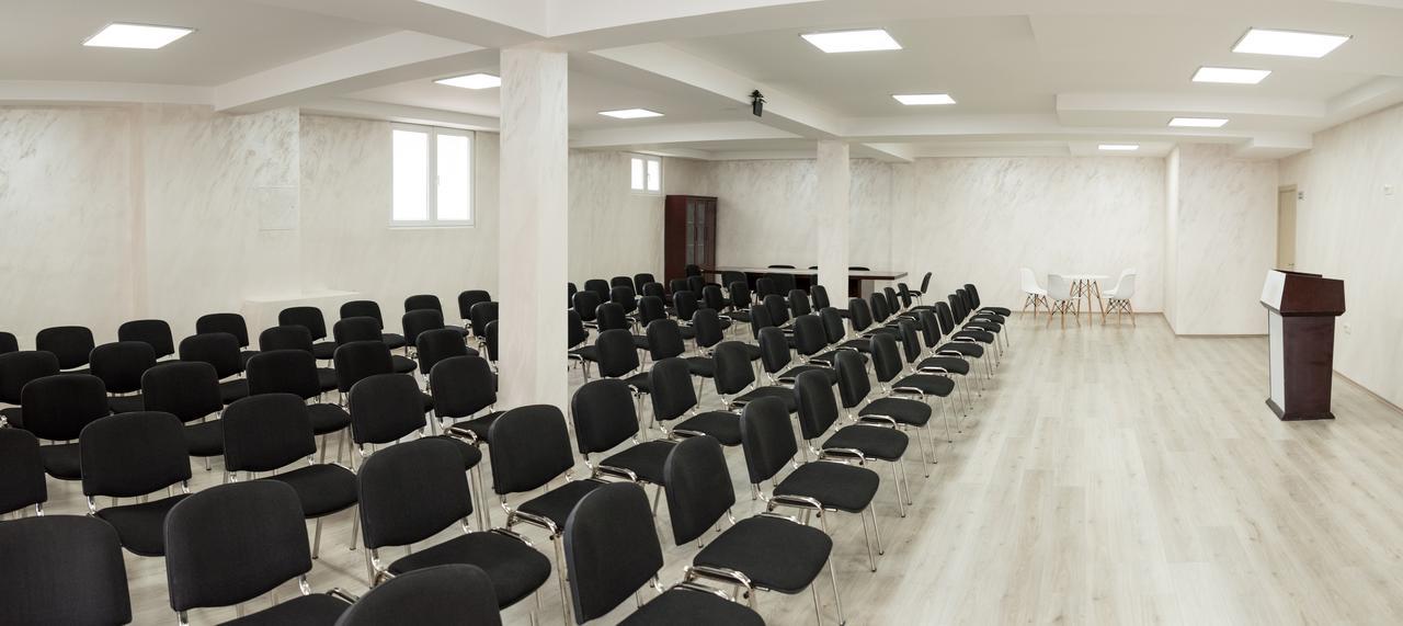 Crnogorska Kuca Podgorica