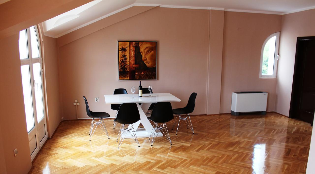 Crnogorska Kuca 4* Podgorica