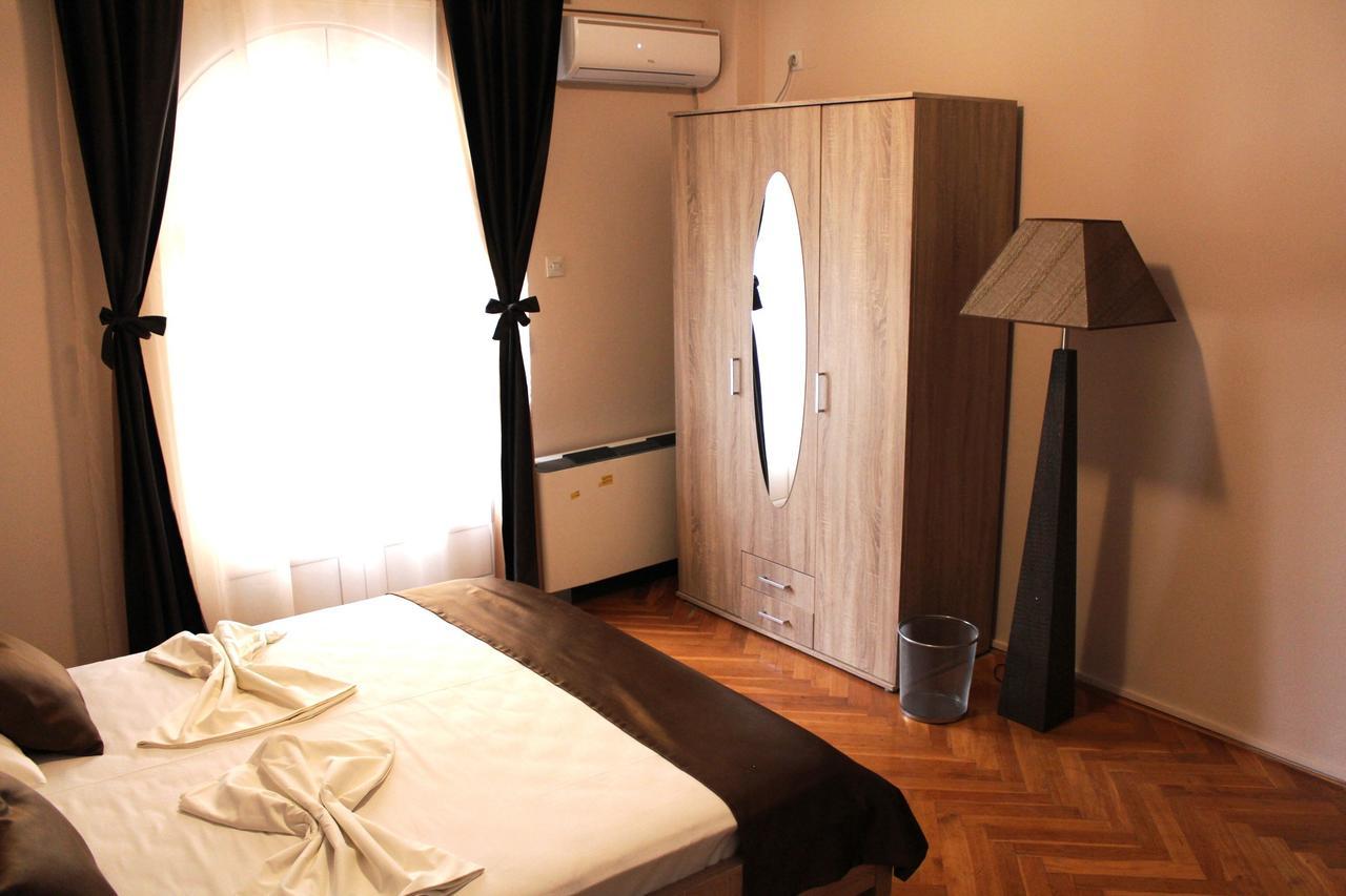 Crnogorska Kuca Podgorica